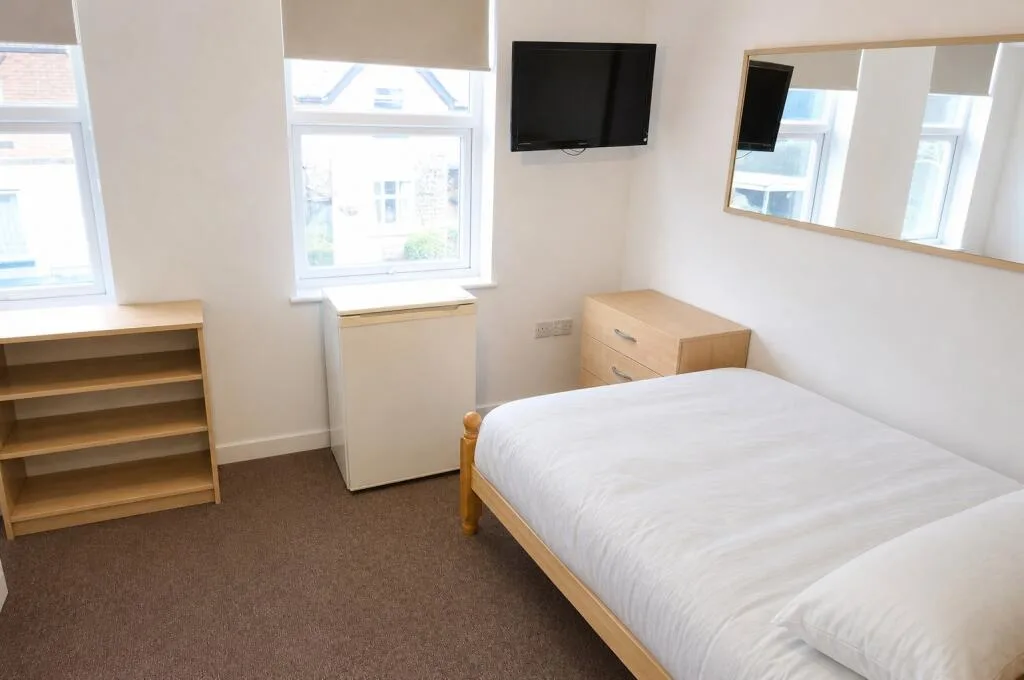 6 bedroom house for rent