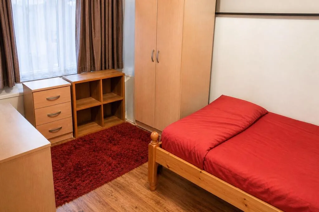 6 bedroom house for rent