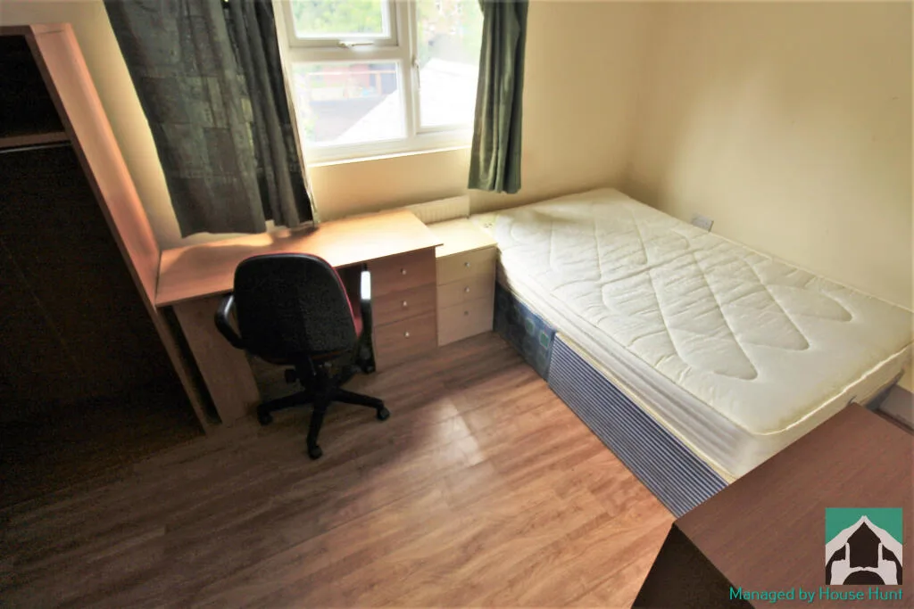 5 bedroom house for rent