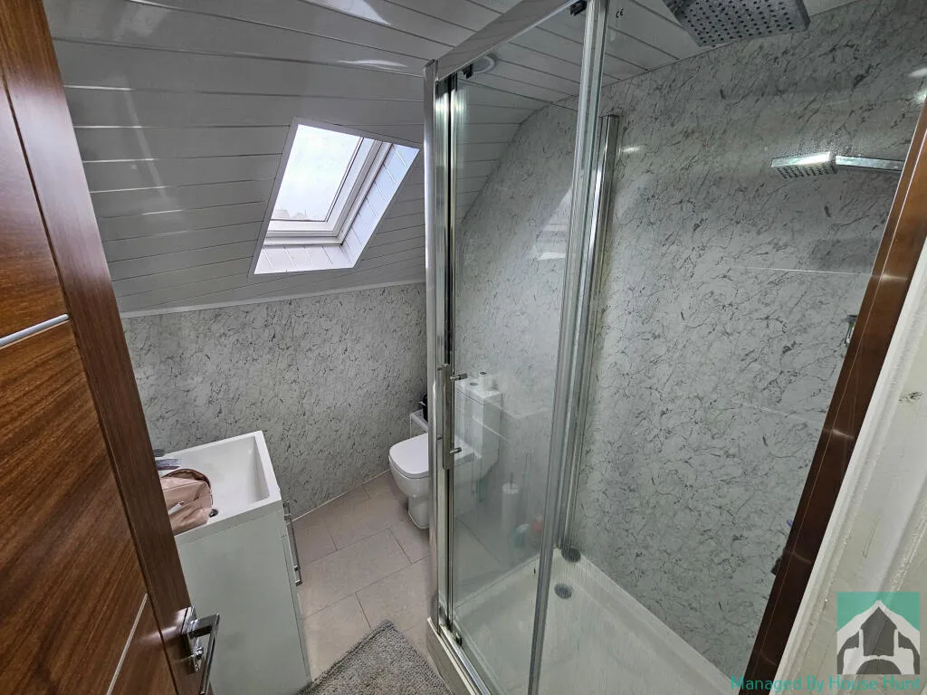 8 bedroom house for rent