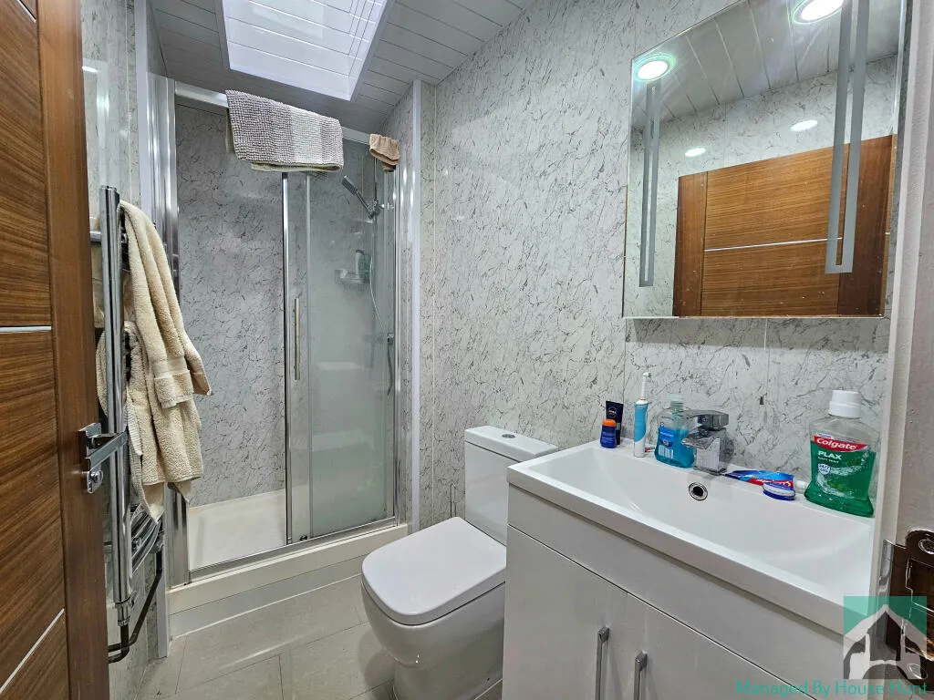 8 bedroom house for rent
