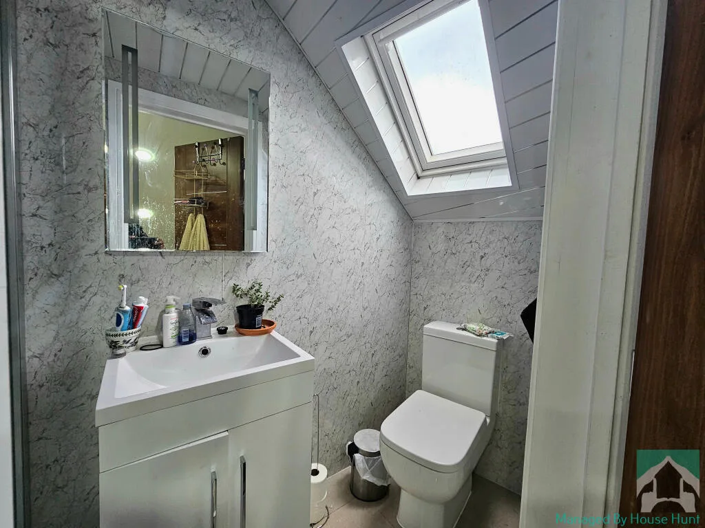 8 bedroom house for rent