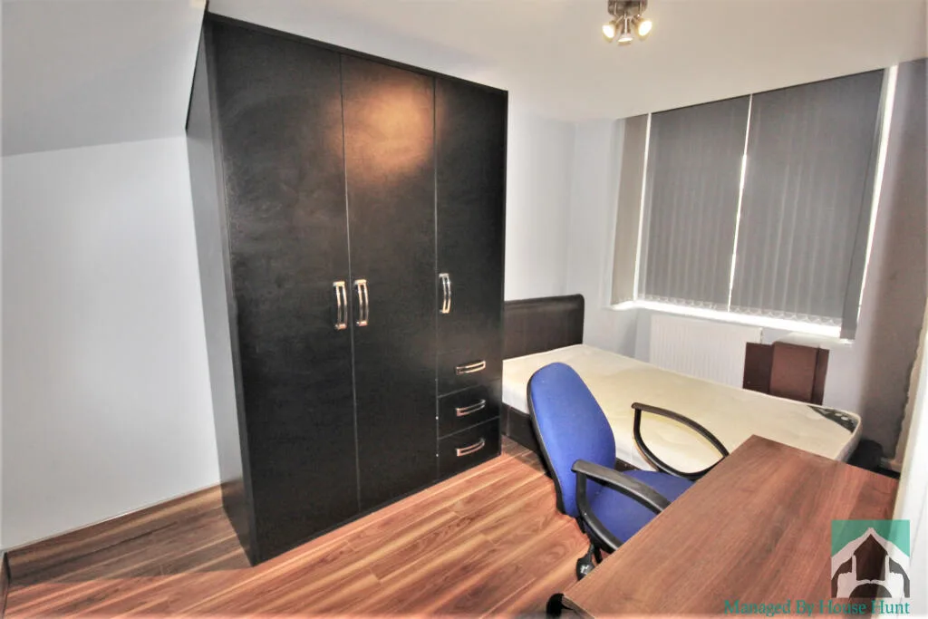8 bedroom house for rent