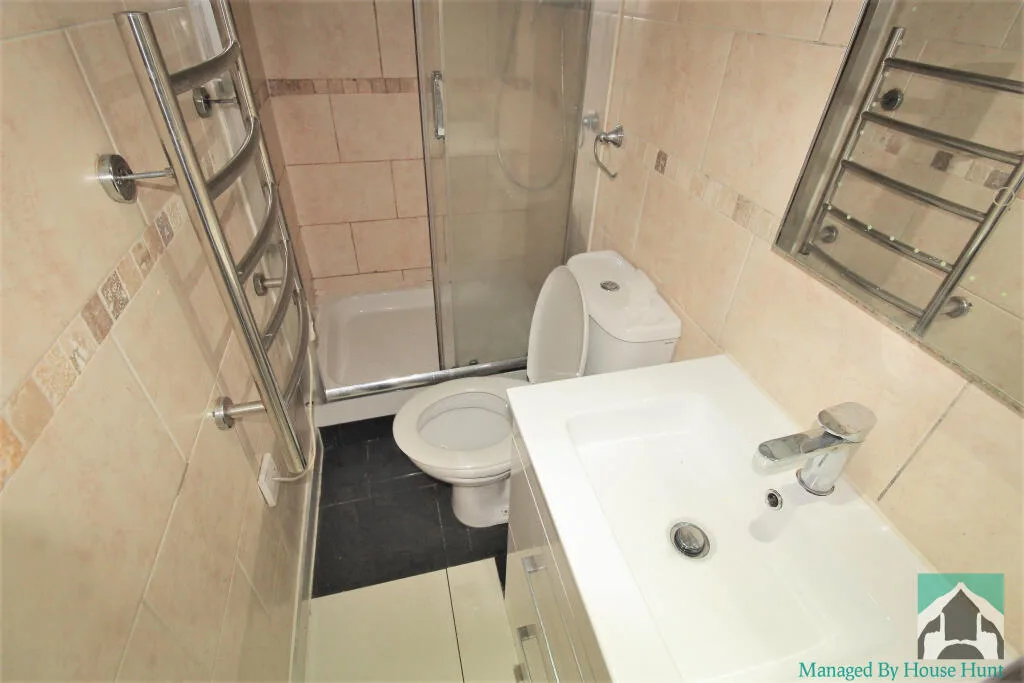 8 bedroom house for rent