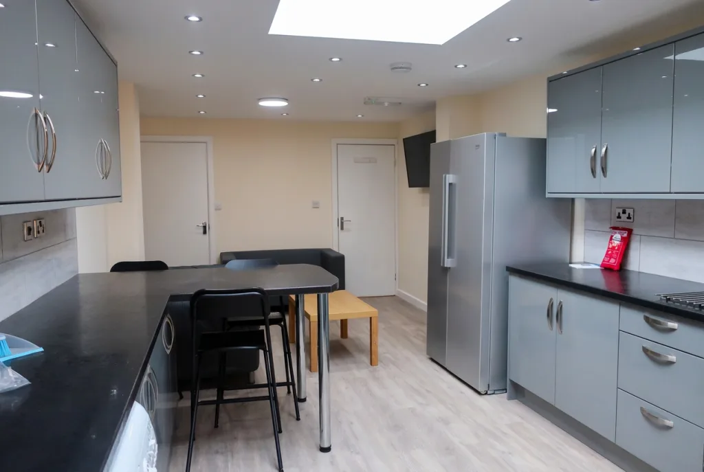 5 bedroom house for rent