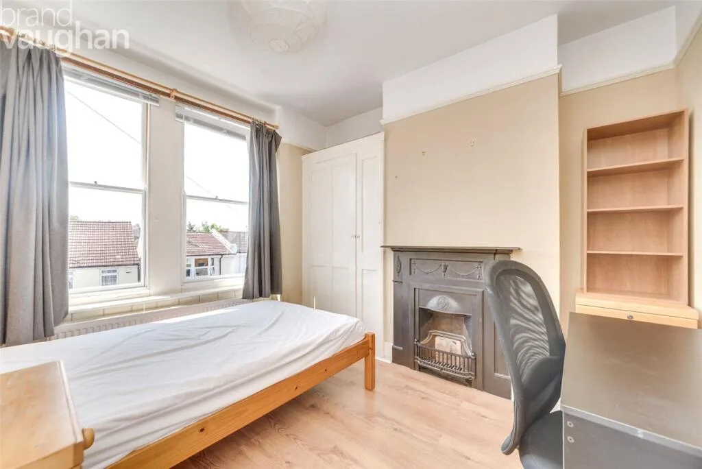 4 bedroom terraced house for rent