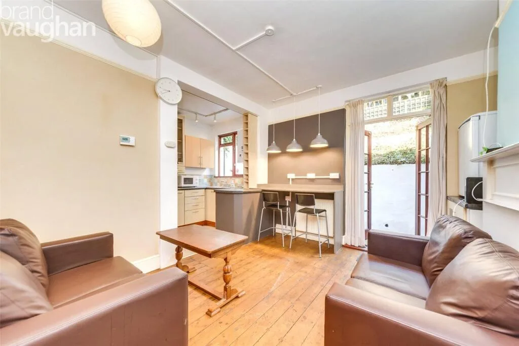 4 bedroom terraced house for rent