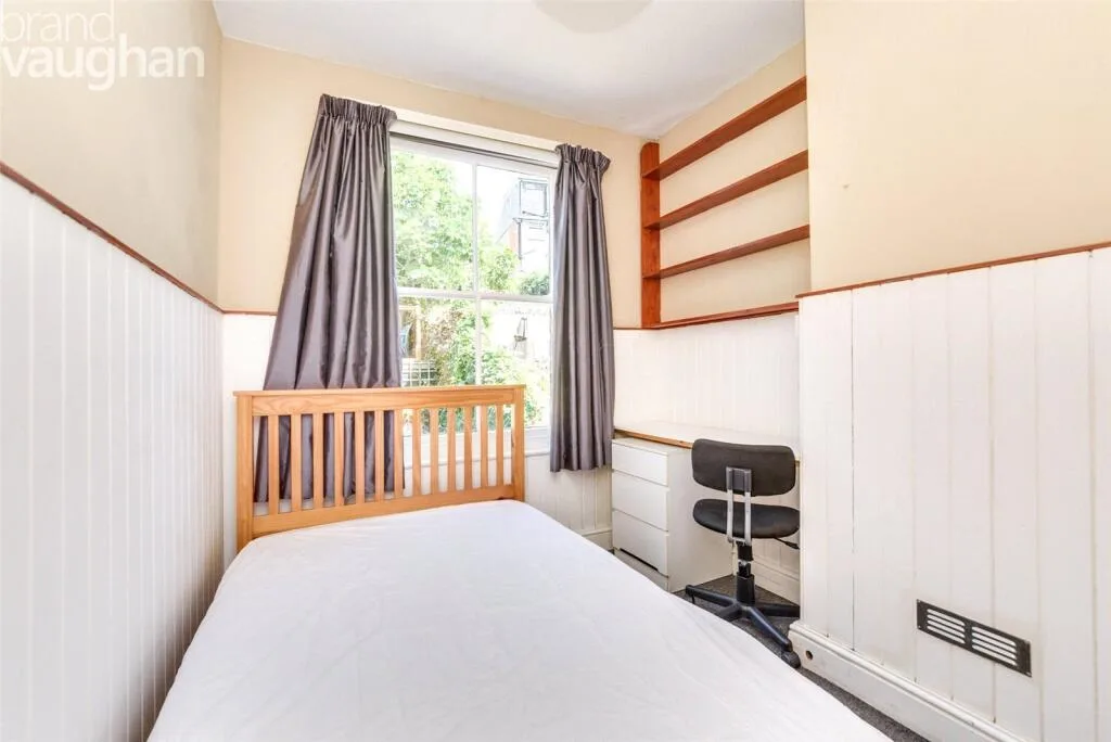 4 bedroom terraced house for rent