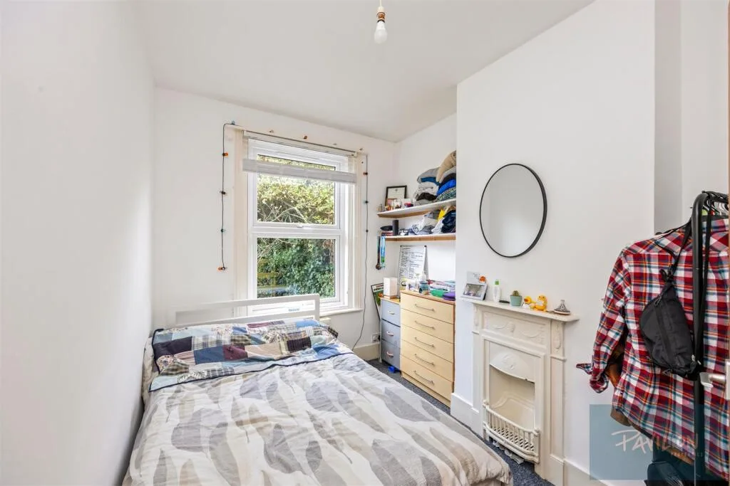 4 bedroom terraced house for rent