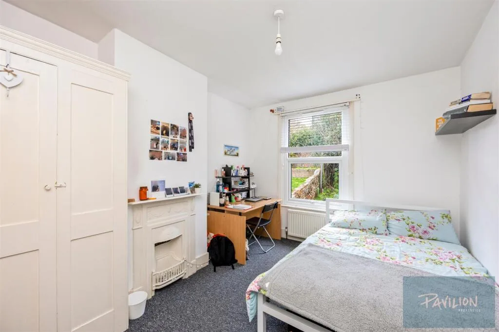 4 bedroom terraced house for rent