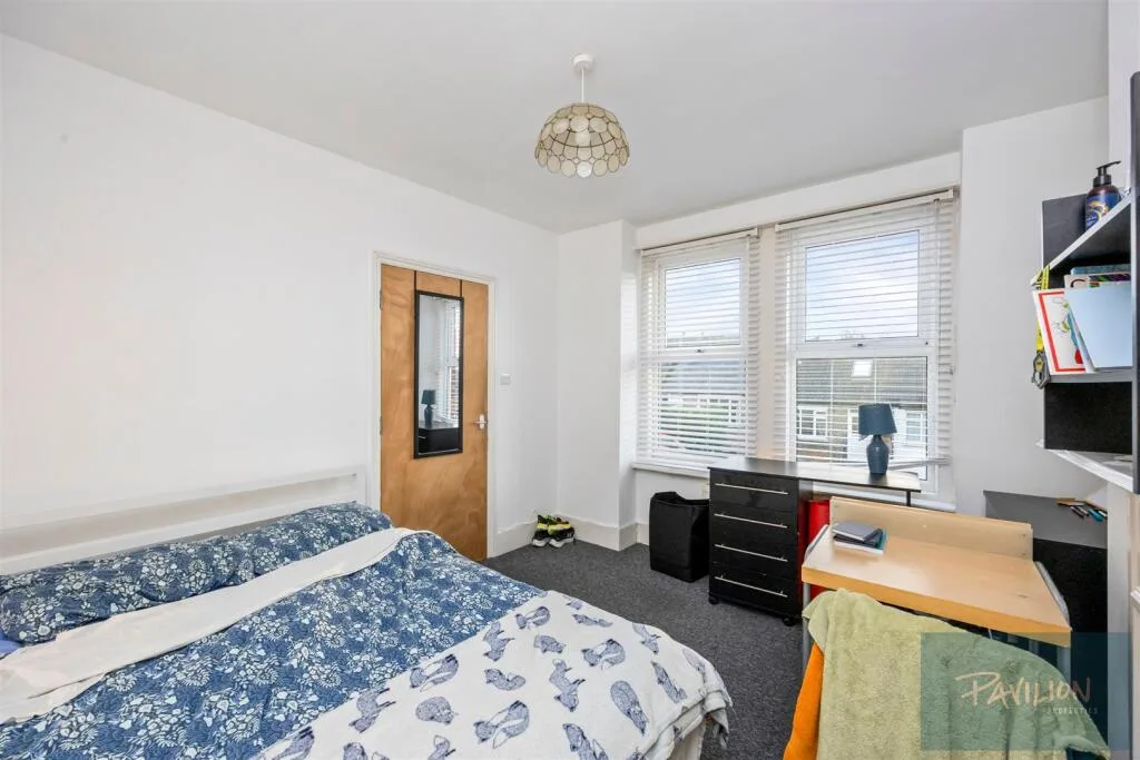 4 bedroom terraced house for rent