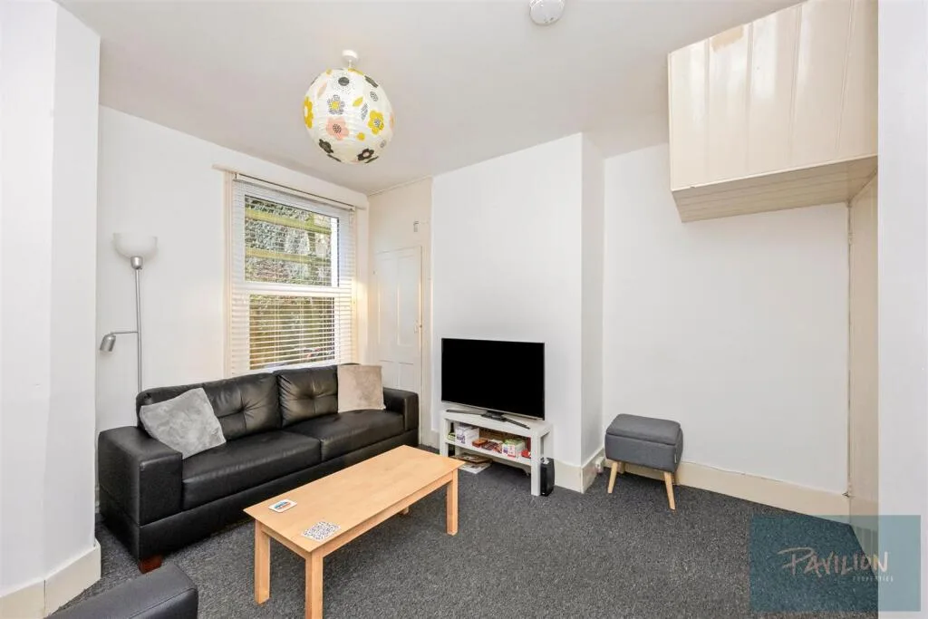 4 bedroom terraced house for rent
