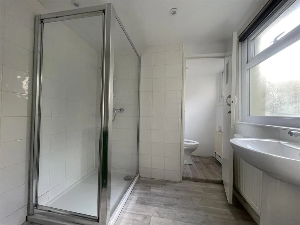 4 bedroom terraced house for rent
