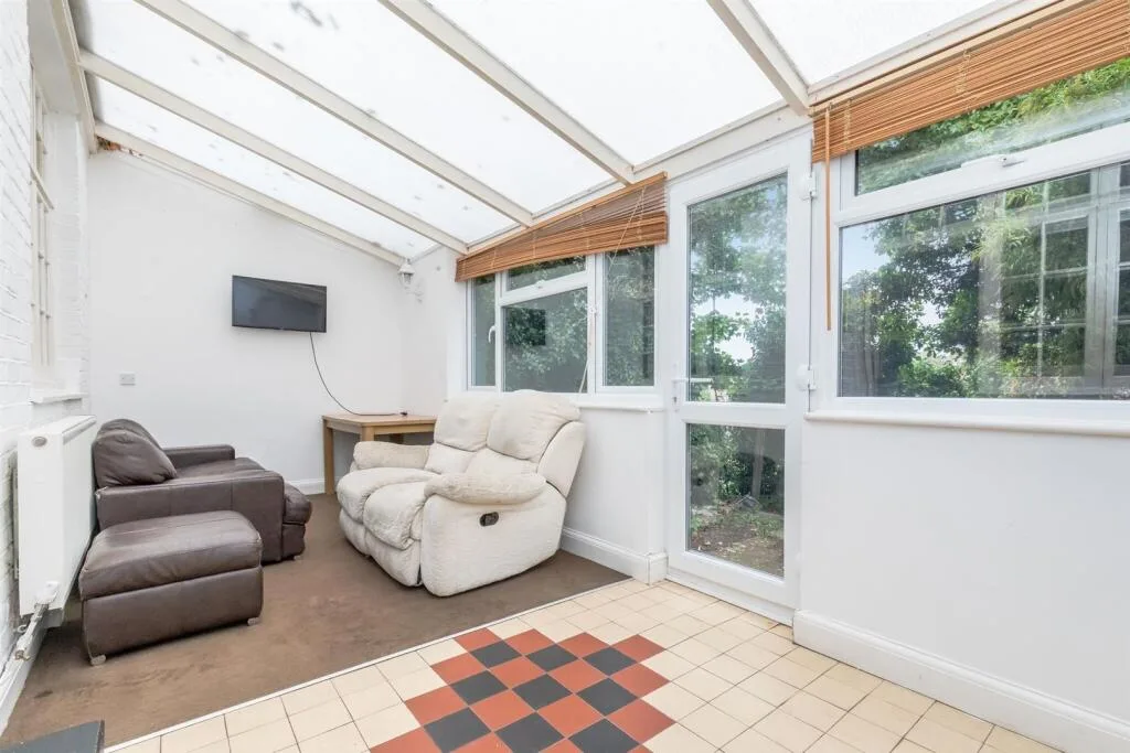 4 bedroom terraced house for rent