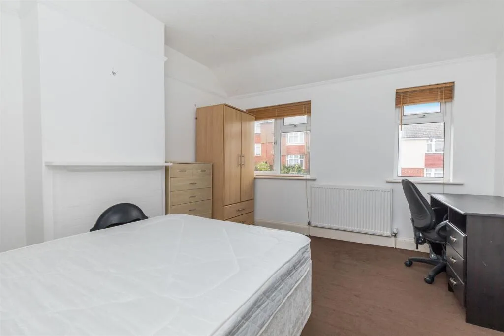 4 bedroom terraced house for rent