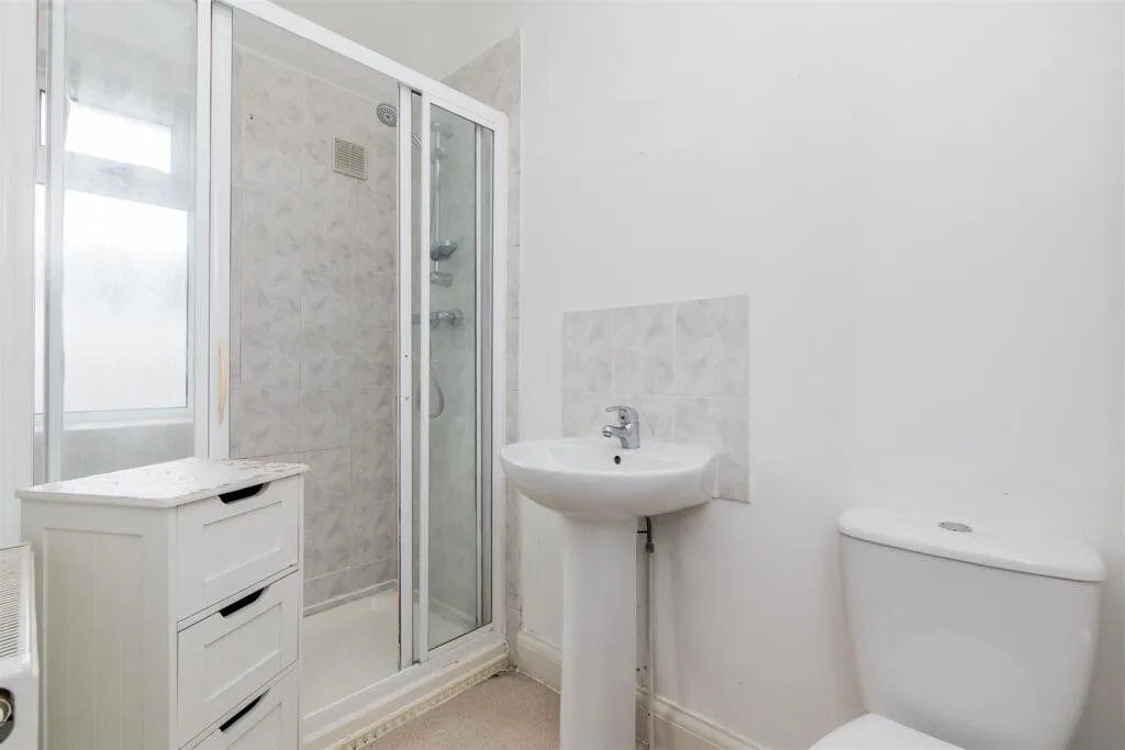 4 bedroom terraced house for rent