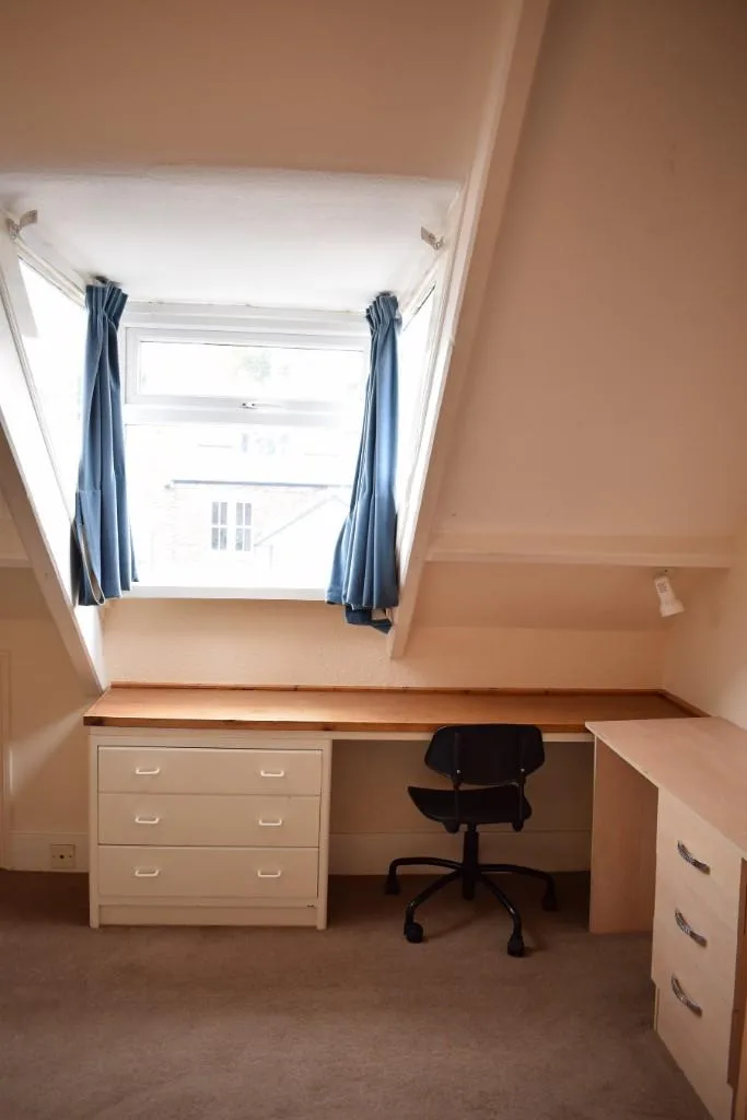 6 bedroom terraced house for rent