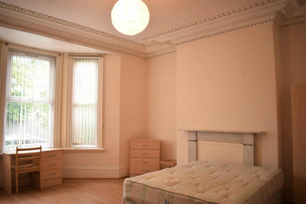 6 bedroom terraced house for rent