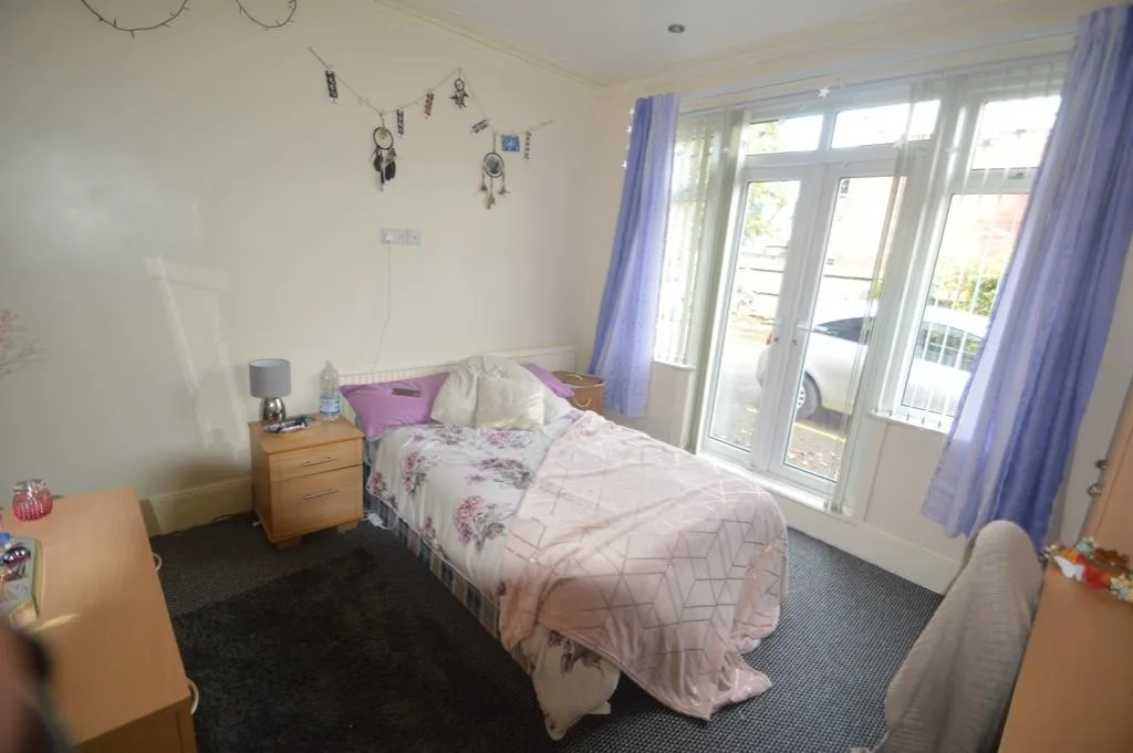 7 bedroom house for rent