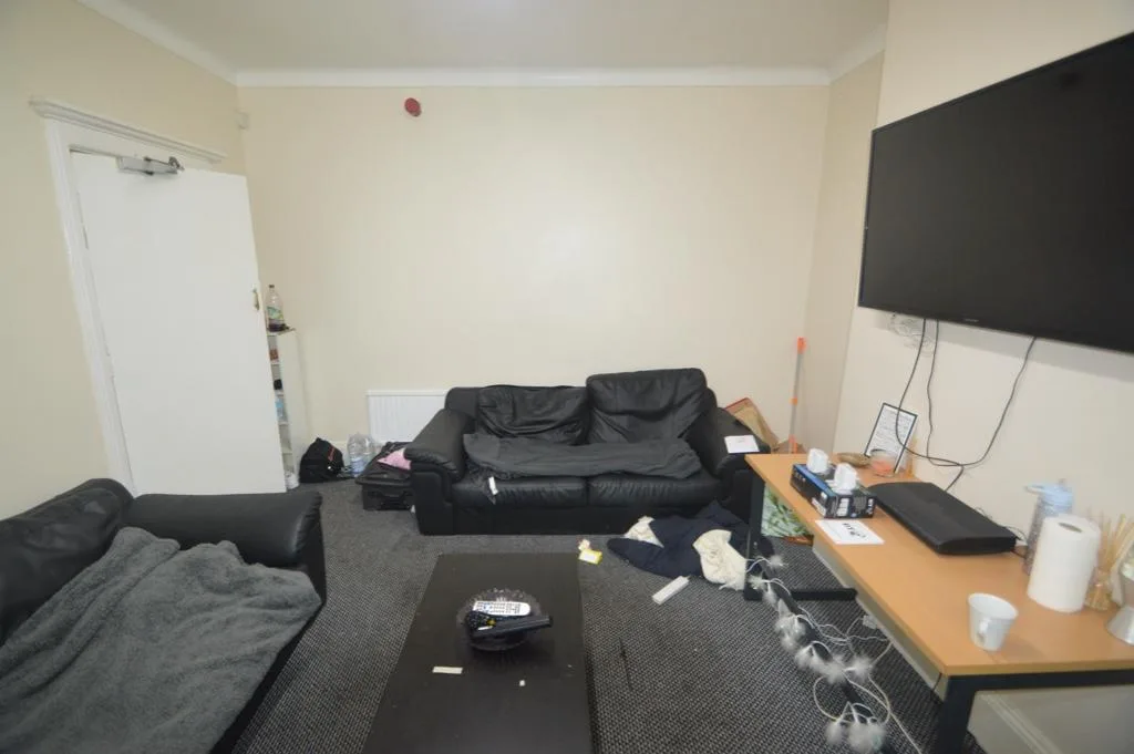 7 bedroom house for rent
