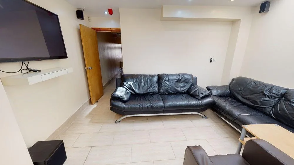 7 bedroom house for rent