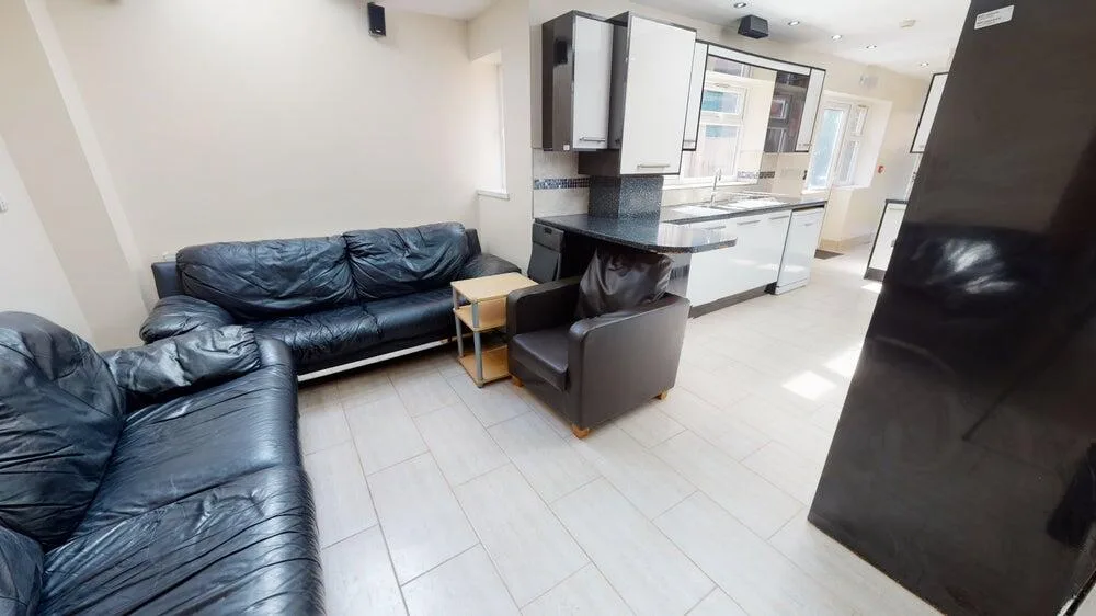 7 bedroom house for rent