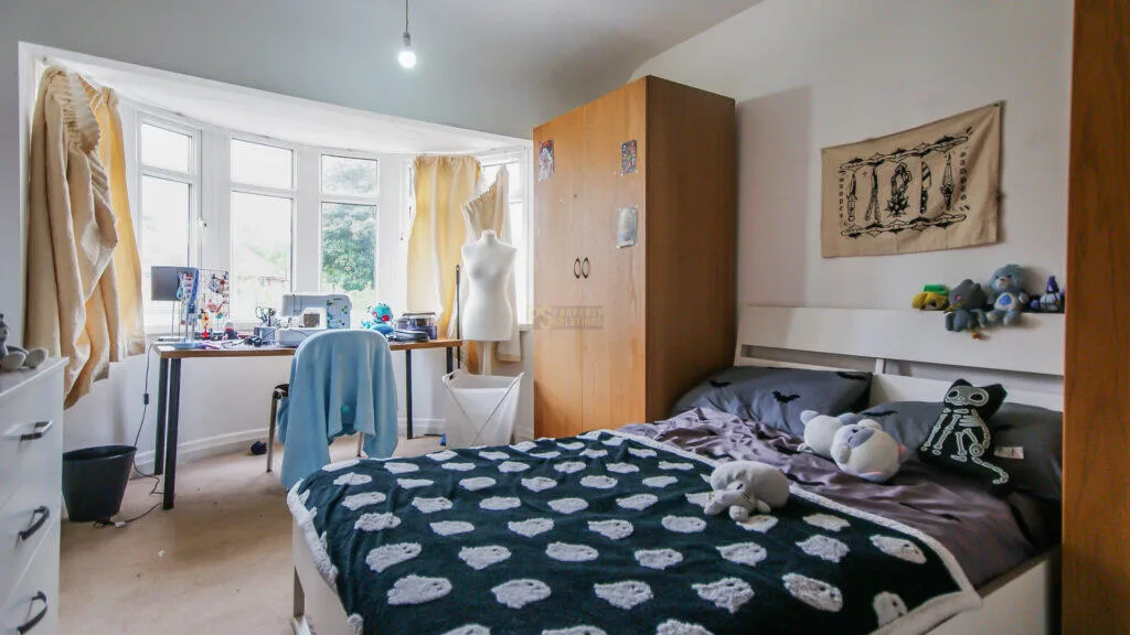 4 bedroom semi-detached house for rent