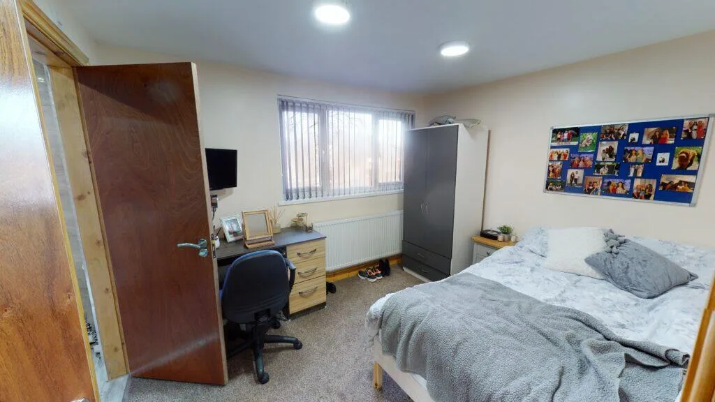9 bedroom terraced house for rent