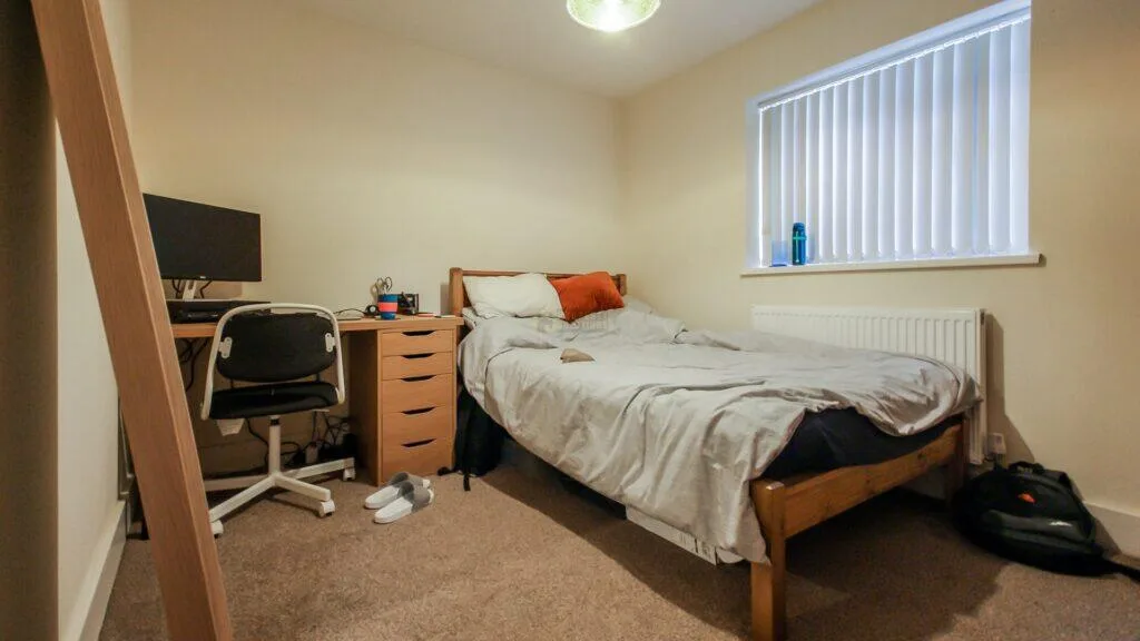 6 bedroom terraced house for rent