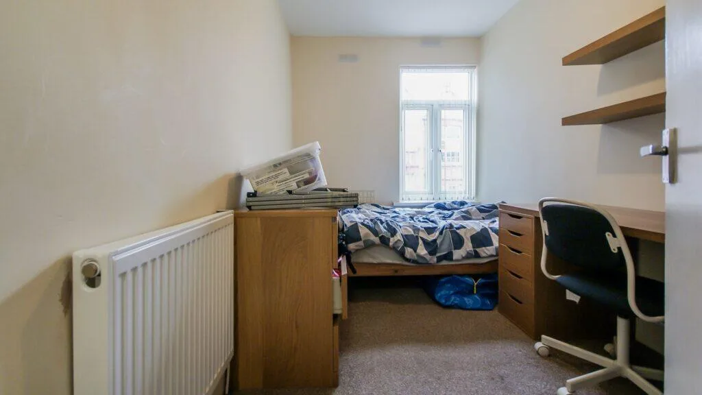 6 bedroom terraced house for rent