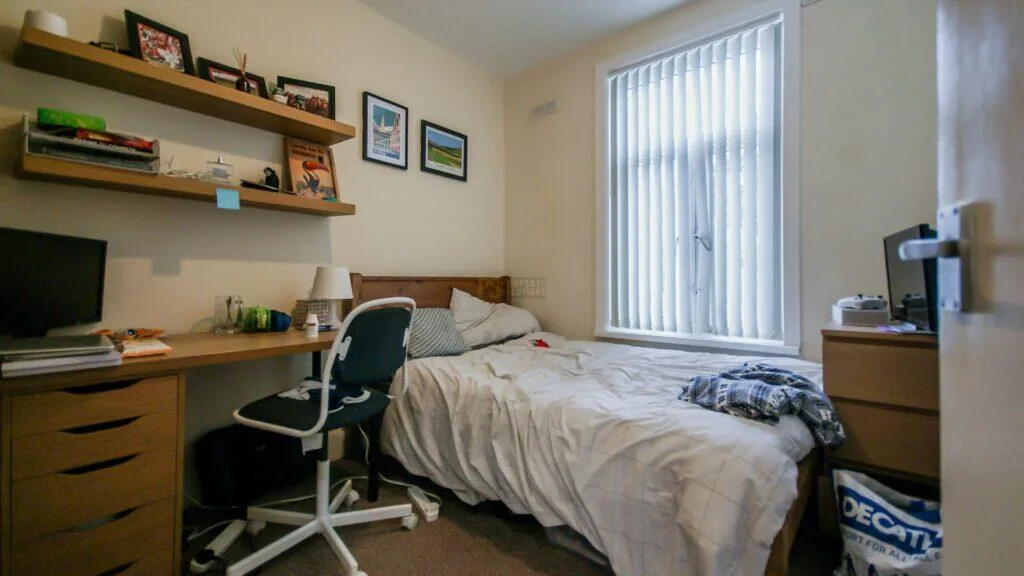 6 bedroom terraced house for rent