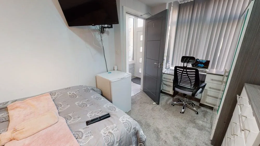 5 bedroom house for rent