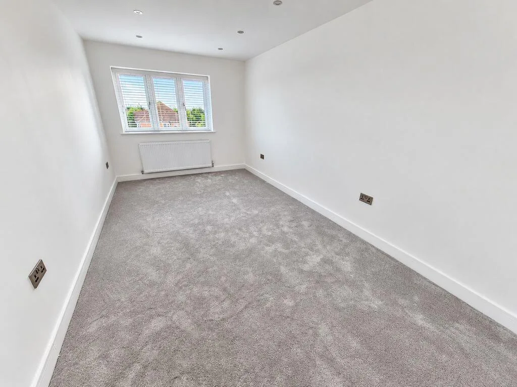 5 bedroom detached house for rent