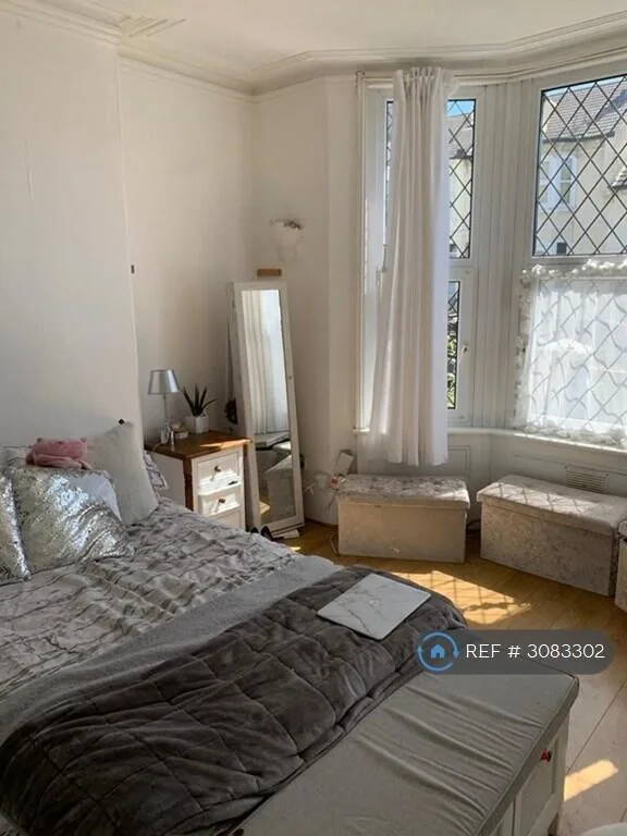 7 bedroom terraced house for rent