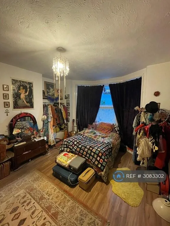 7 bedroom terraced house for rent