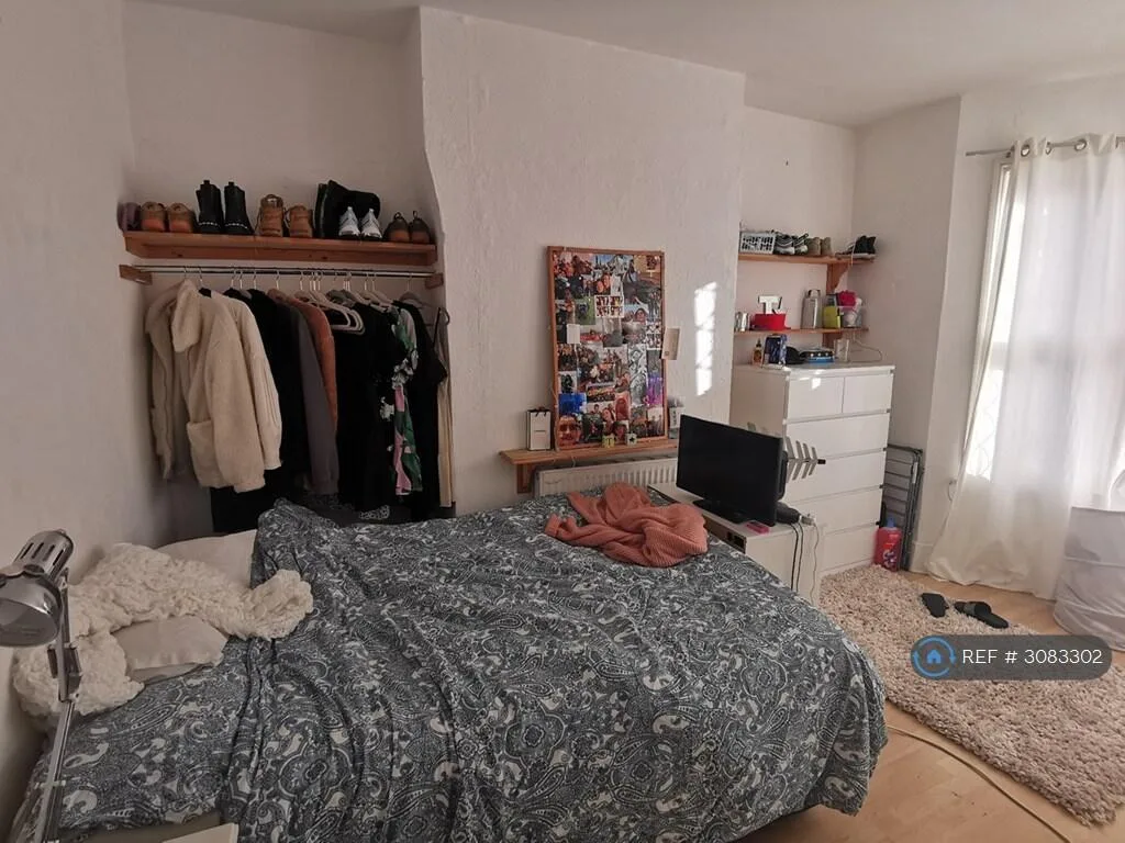 7 bedroom terraced house for rent