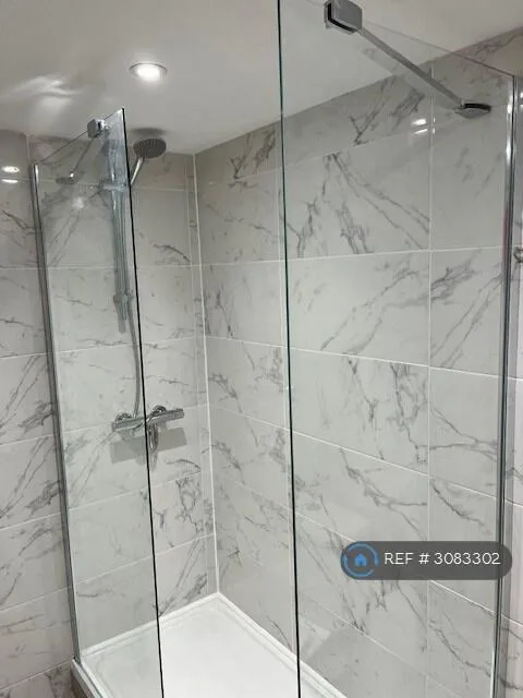 7 bedroom terraced house for rent