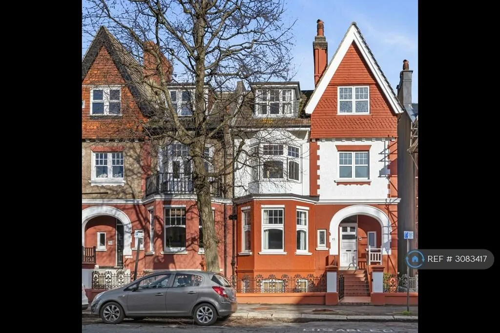 6 bedroom semi-detached house for rent