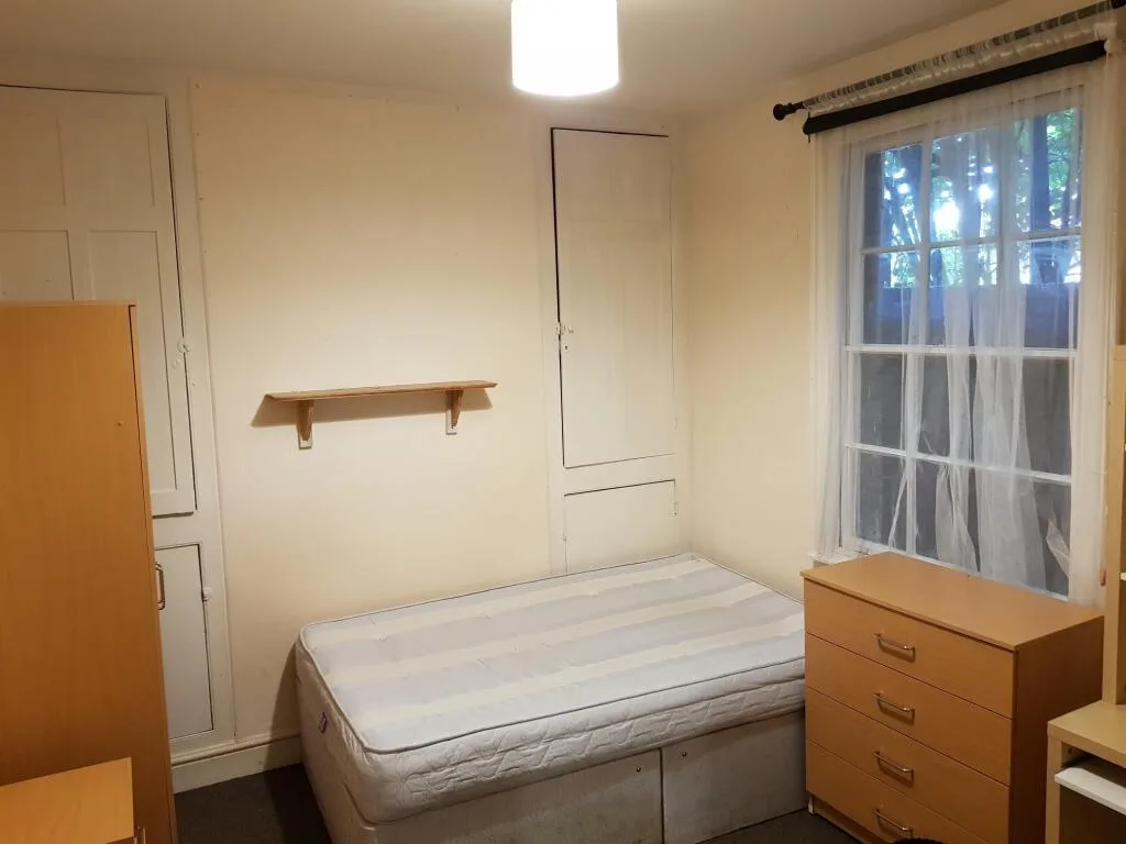 4 bedroom terraced house for rent