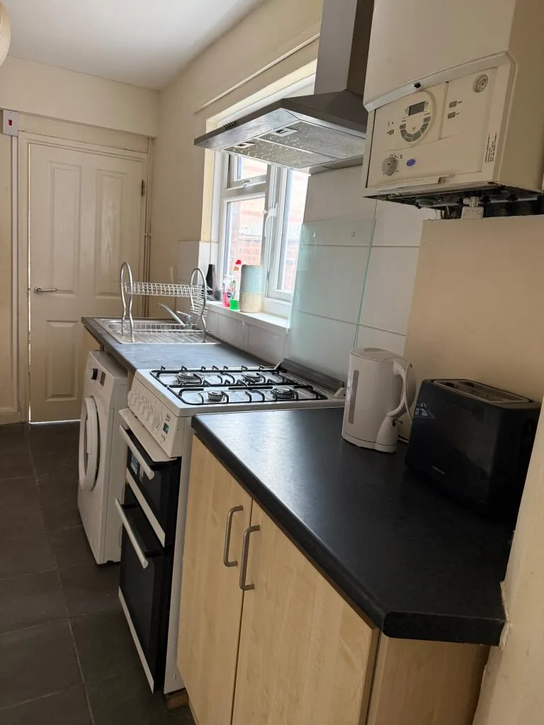 4 bedroom terraced house for rent