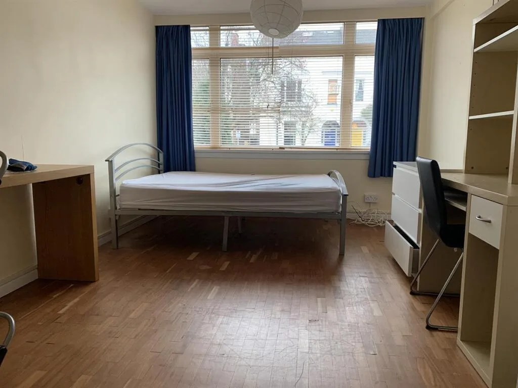 4 bedroom flat for rent