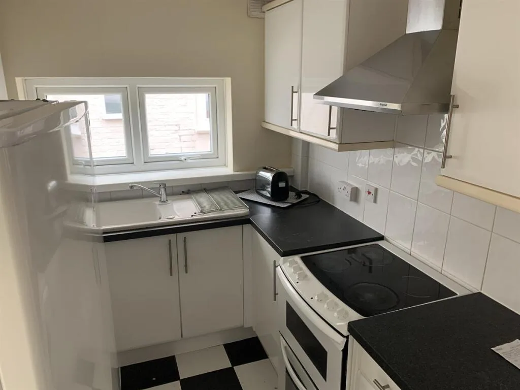 4 bedroom flat for rent