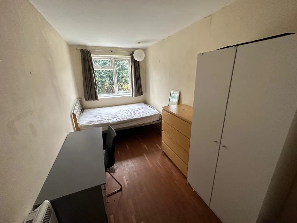 4 bedroom flat for rent