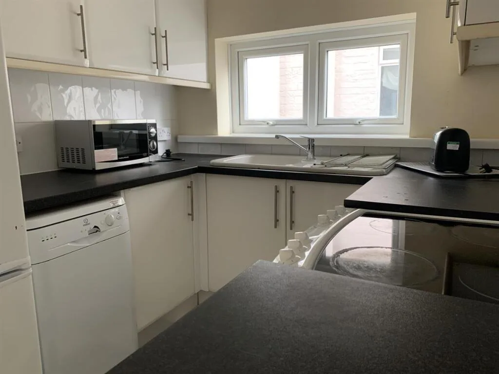 4 bedroom flat for rent