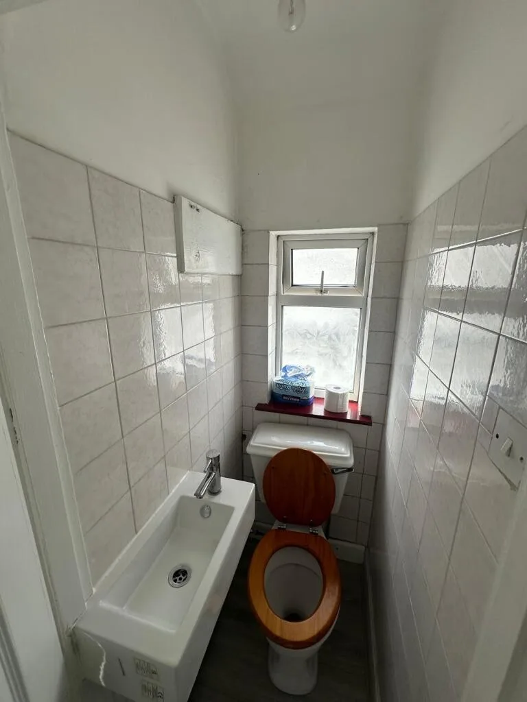 4 bedroom semi-detached house for rent