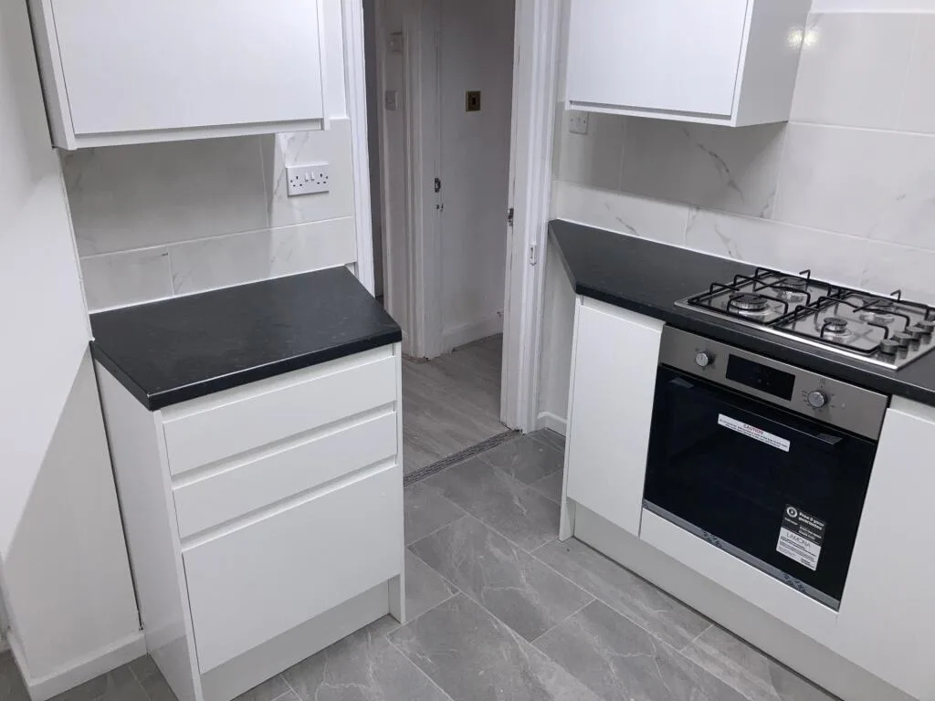 4 bedroom semi-detached house for rent