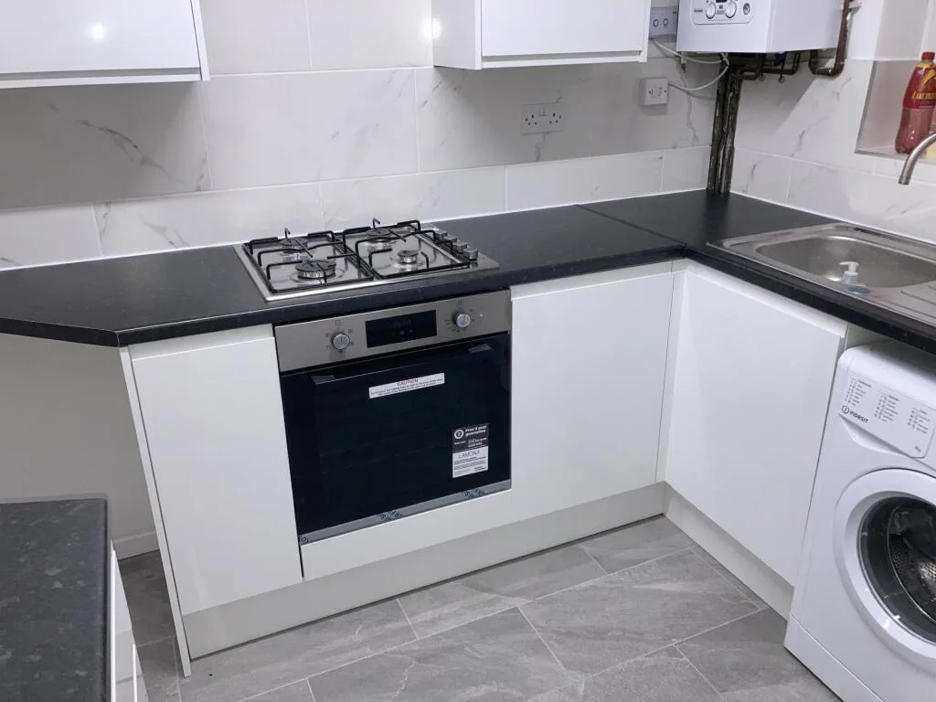 4 bedroom semi-detached house for rent