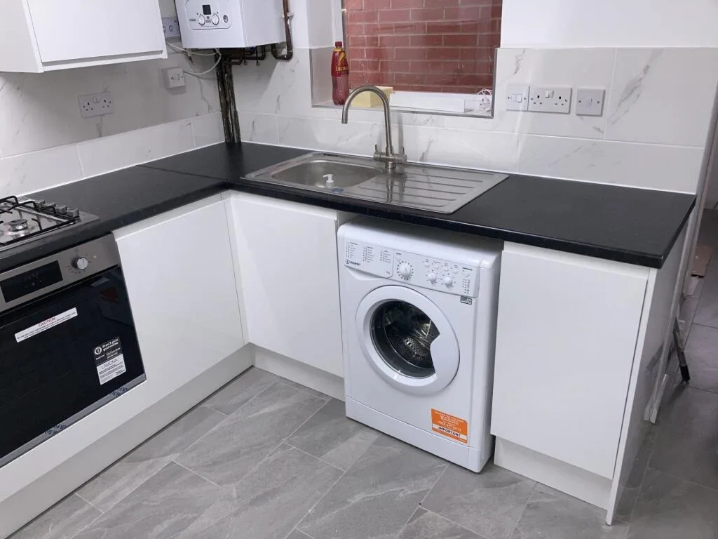 4 bedroom semi-detached house for rent