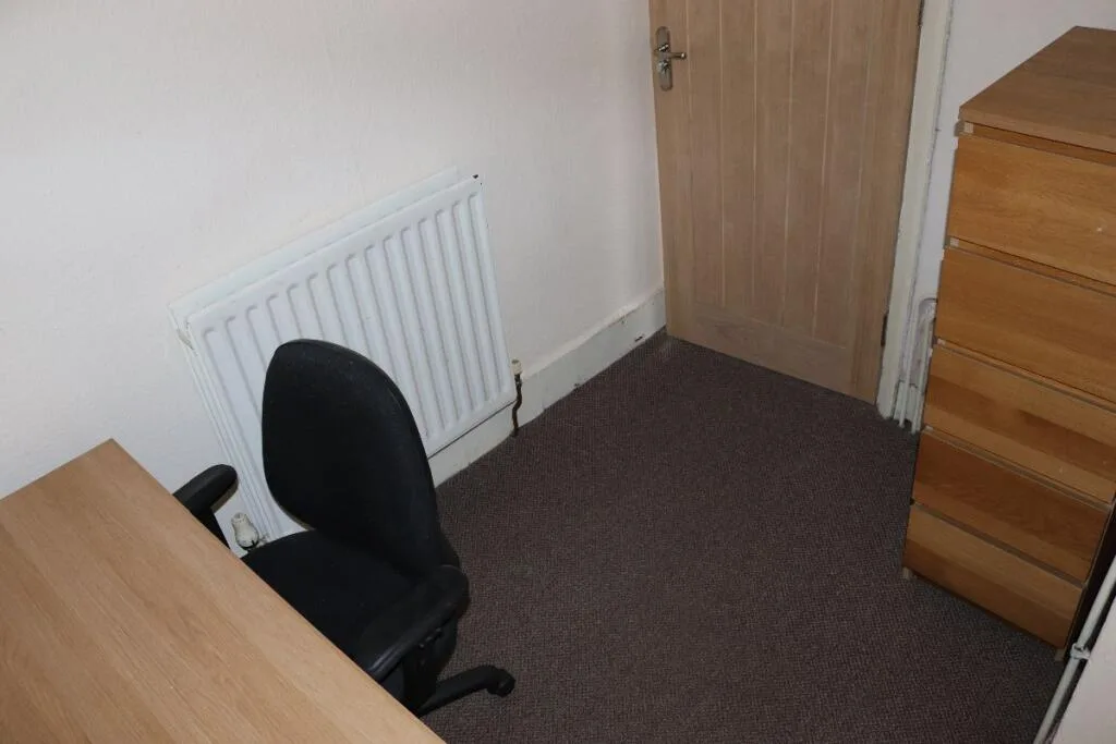 4 bedroom semi-detached house for rent