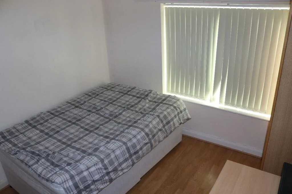 4 bedroom semi-detached house for rent